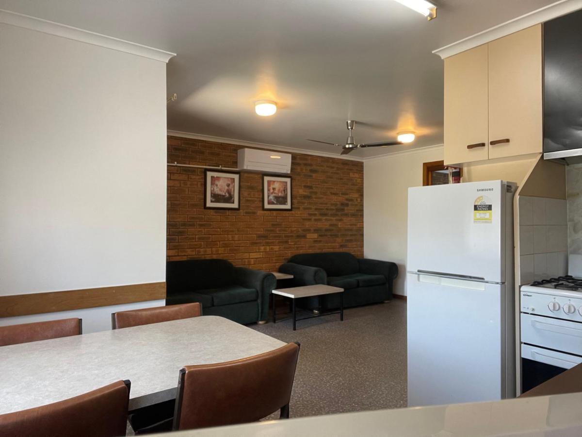 Marlo Caravan Park & Motel Exterior photo